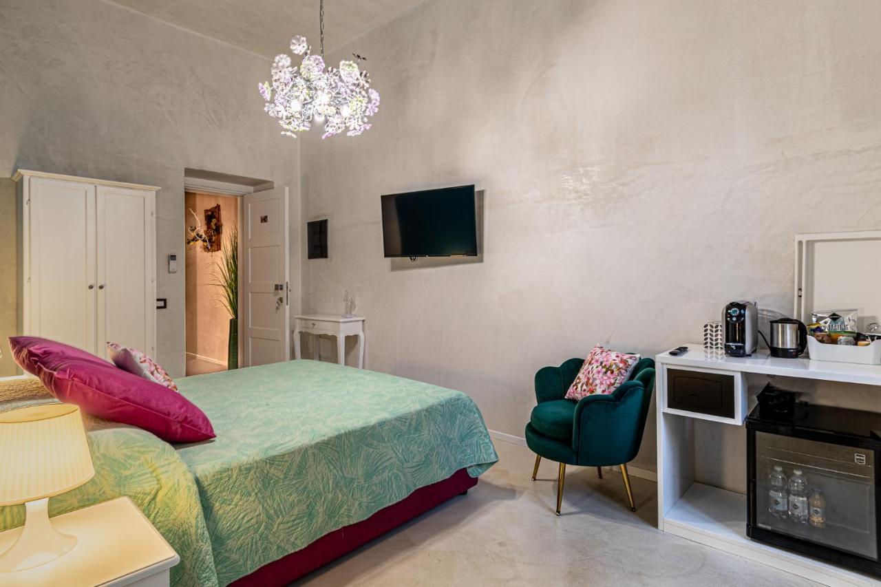 Flower Rooms Cagliari Exterior photo