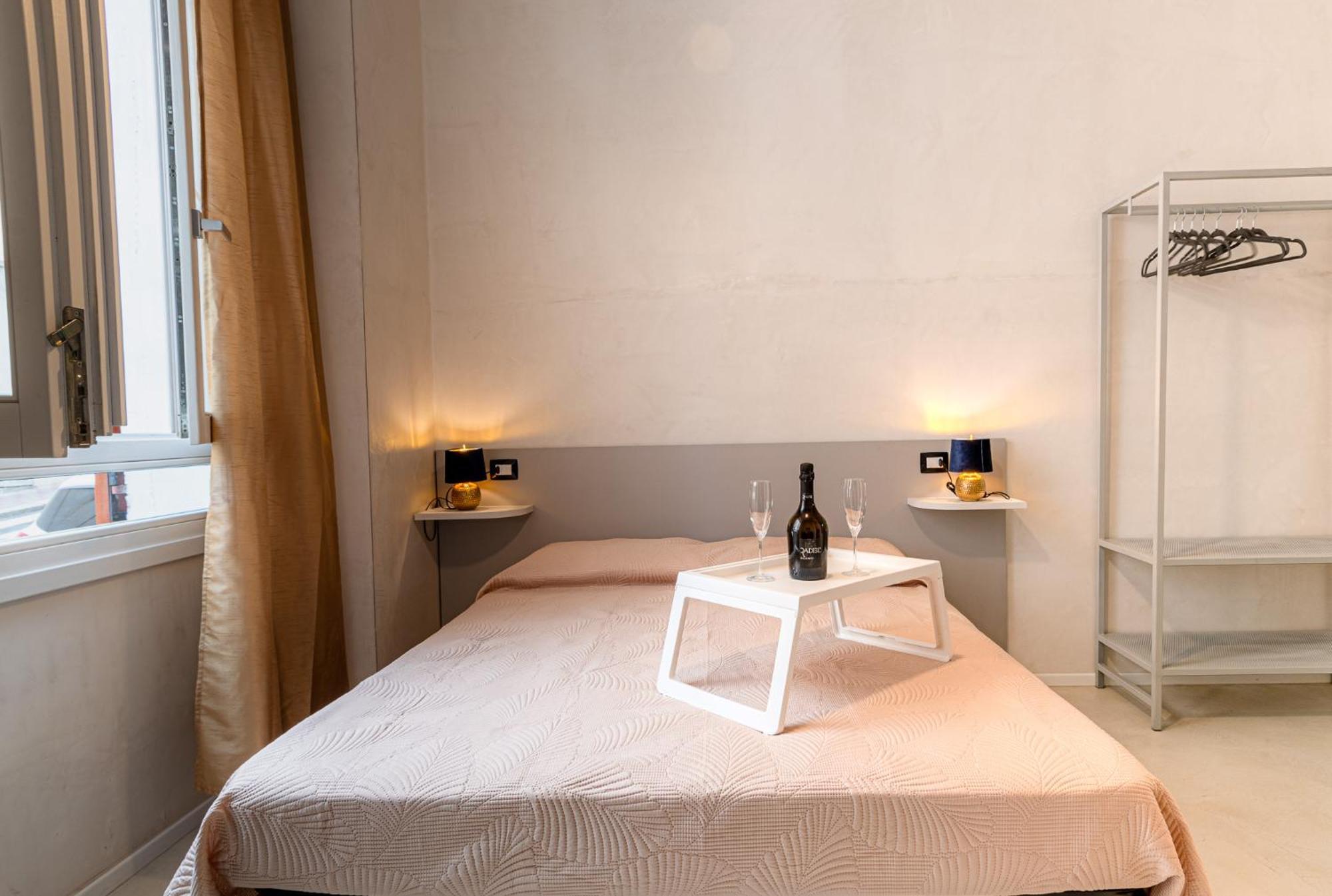Flower Rooms Cagliari Room photo